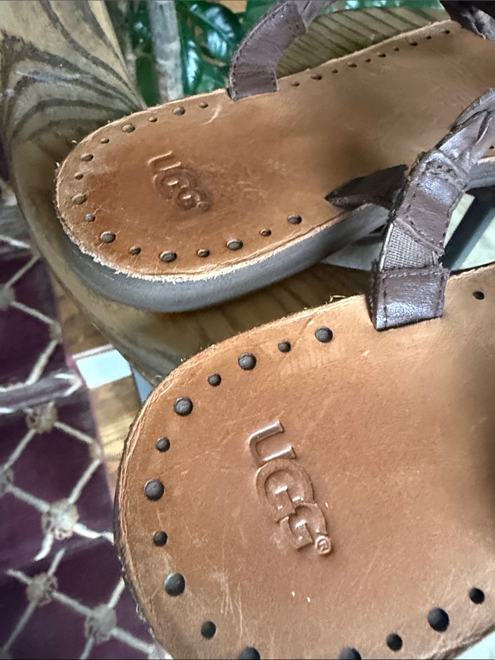 UGGS ladies, leather thong women’s size 9 very good condition - Picture 3 of 8